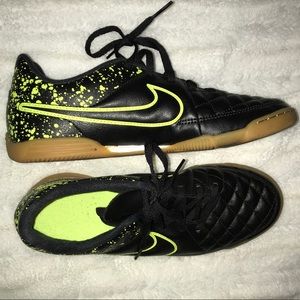 Nike Boys size 4Y indoor soccer shoes